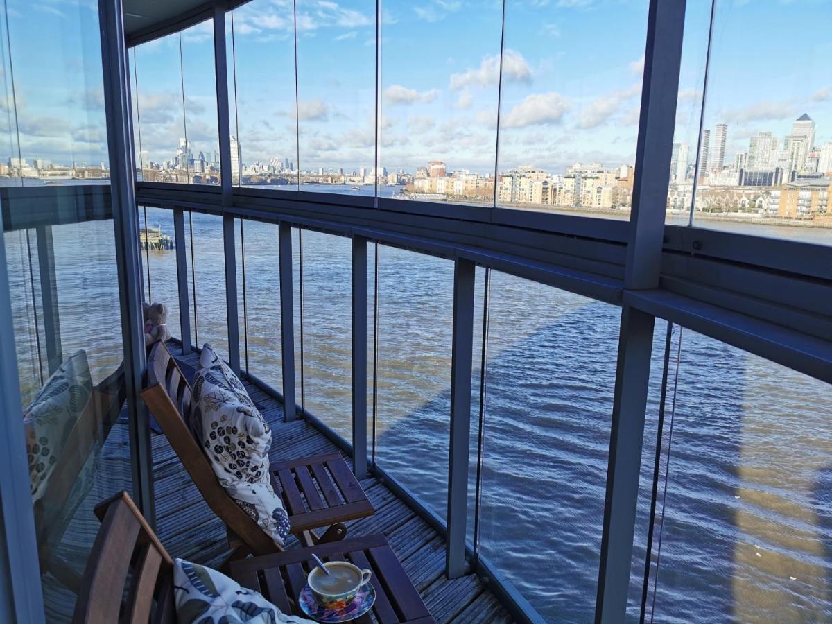 Homestay Room With Stunning Thames River View London Exterior photo